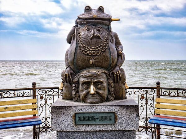 https://upforme.ru/uploads/000a/3f/42/819/t617801.jpg
