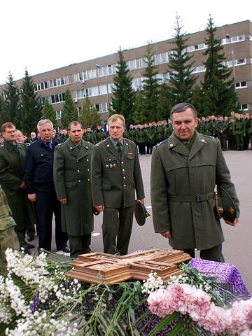 https://upforme.ru/uploads/000b/27/15/3266/t56131.jpg