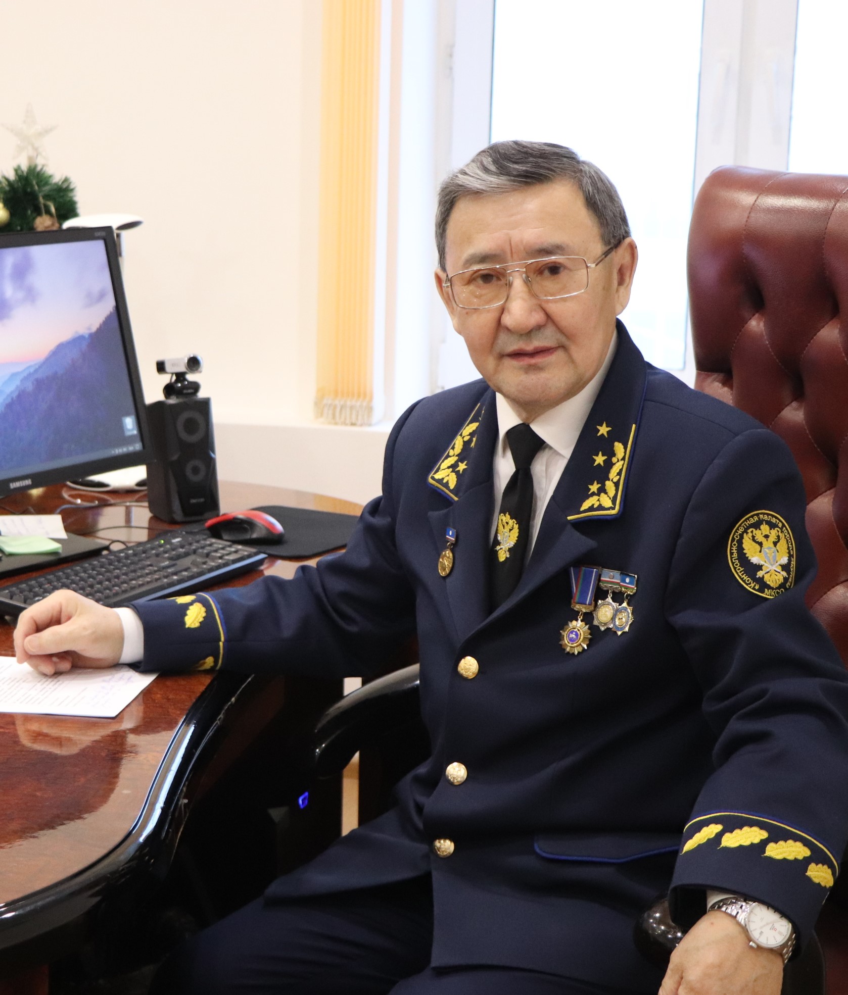 https://upforme.ru/uploads/000b/27/15/43/841787.jpg
