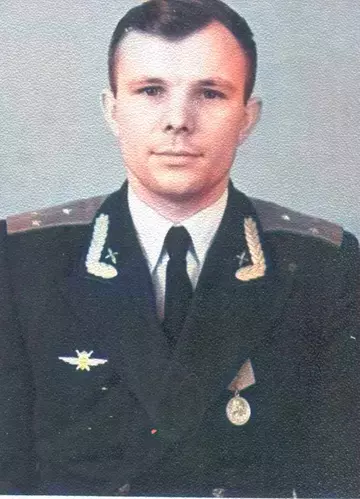 https://upforme.ru/uploads/000b/27/15/663/t867999.webp