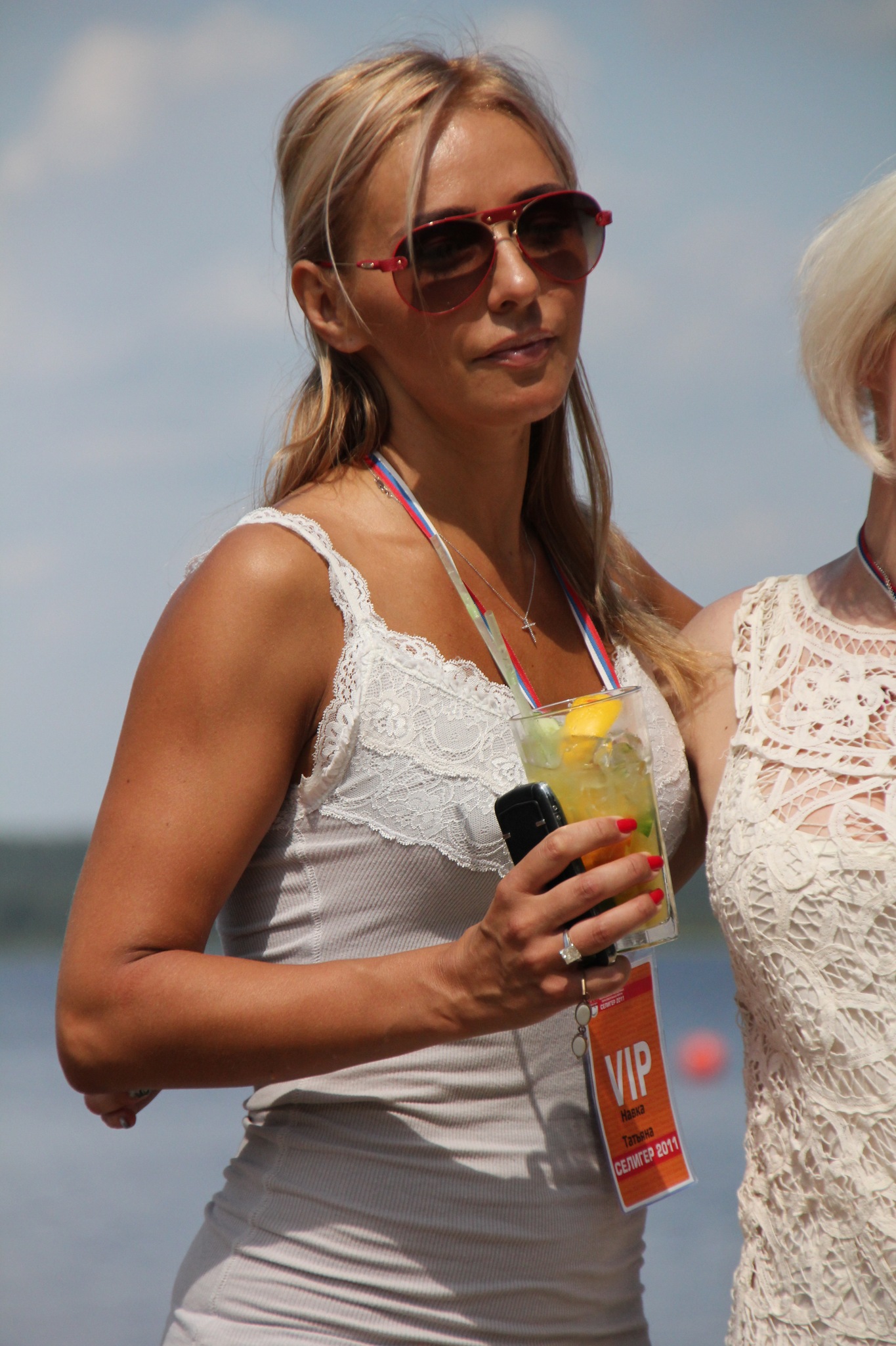 https://upforme.ru/uploads/000d/ff/24/40956-1-f.jpg