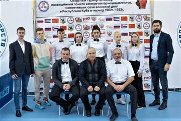 https://upforme.ru/uploads/0011/90/c9/13/t250604.jpg