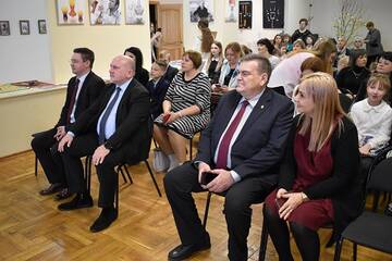 https://upforme.ru/uploads/0011/90/c9/13/t460387.jpg