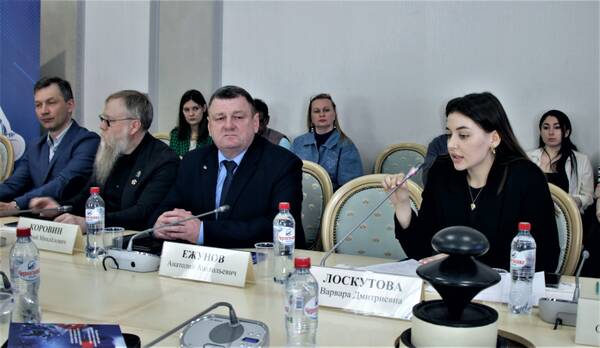 https://upforme.ru/uploads/0011/90/c9/13/t605182.jpg