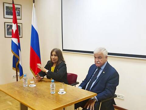 https://upforme.ru/uploads/0011/90/c9/13/t628599.jpg