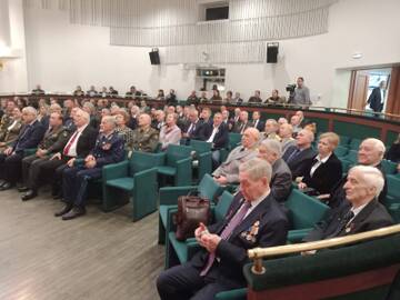 https://upforme.ru/uploads/0011/90/c9/13/t724668.jpg