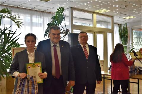 https://upforme.ru/uploads/0011/90/c9/13/t750795.jpg