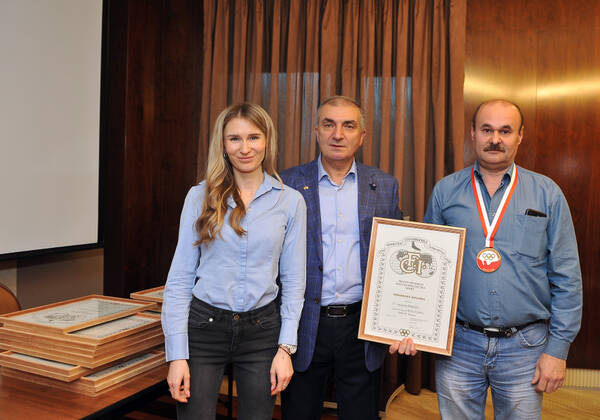 https://upforme.ru/uploads/0012/5a/ef/2/t965164.jpg