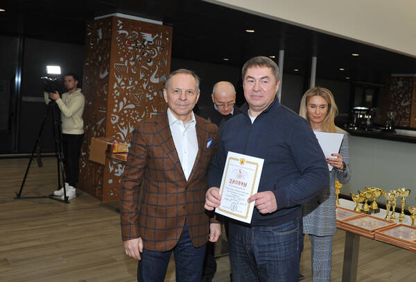 https://upforme.ru/uploads/0012/5a/ef/266/t116001.jpg
