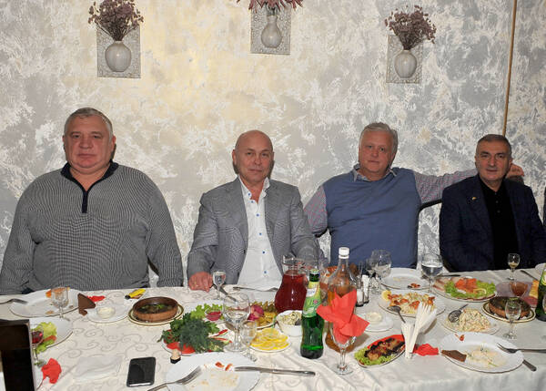 https://upforme.ru/uploads/0012/5a/ef/266/t14562.jpg