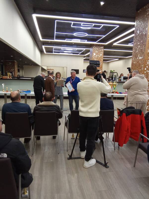 https://upforme.ru/uploads/0012/5a/ef/266/t180776.jpg