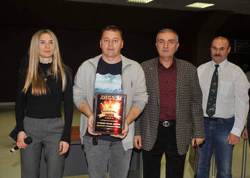 https://upforme.ru/uploads/0012/5a/ef/9/t987168.jpg