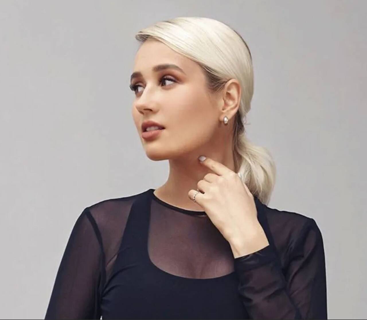 https://upforme.ru/uploads/0012/d6/0d/1862/996106.jpg