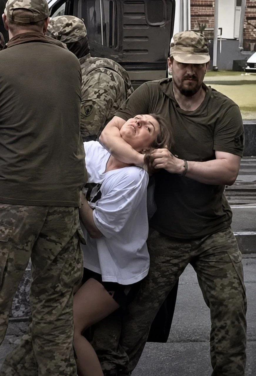 https://upforme.ru/uploads/0013/1f/fe/76/585957.jpg