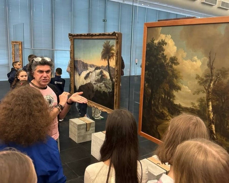 https://upforme.ru/uploads/0013/67/18/42/393839.jpg