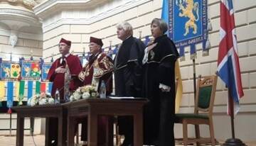 https://upforme.ru/uploads/0014/1d/02/152/t403132.jpg