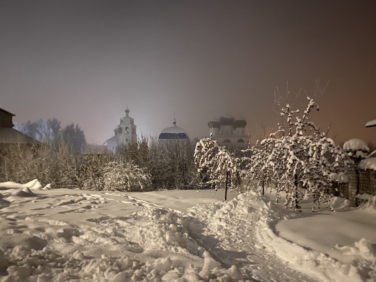 https://upforme.ru/uploads/0014/97/f4/40/988436.jpg