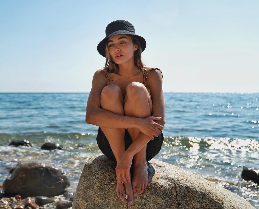 https://upforme.ru/uploads/0015/ec/e0/2220/983684.jpg