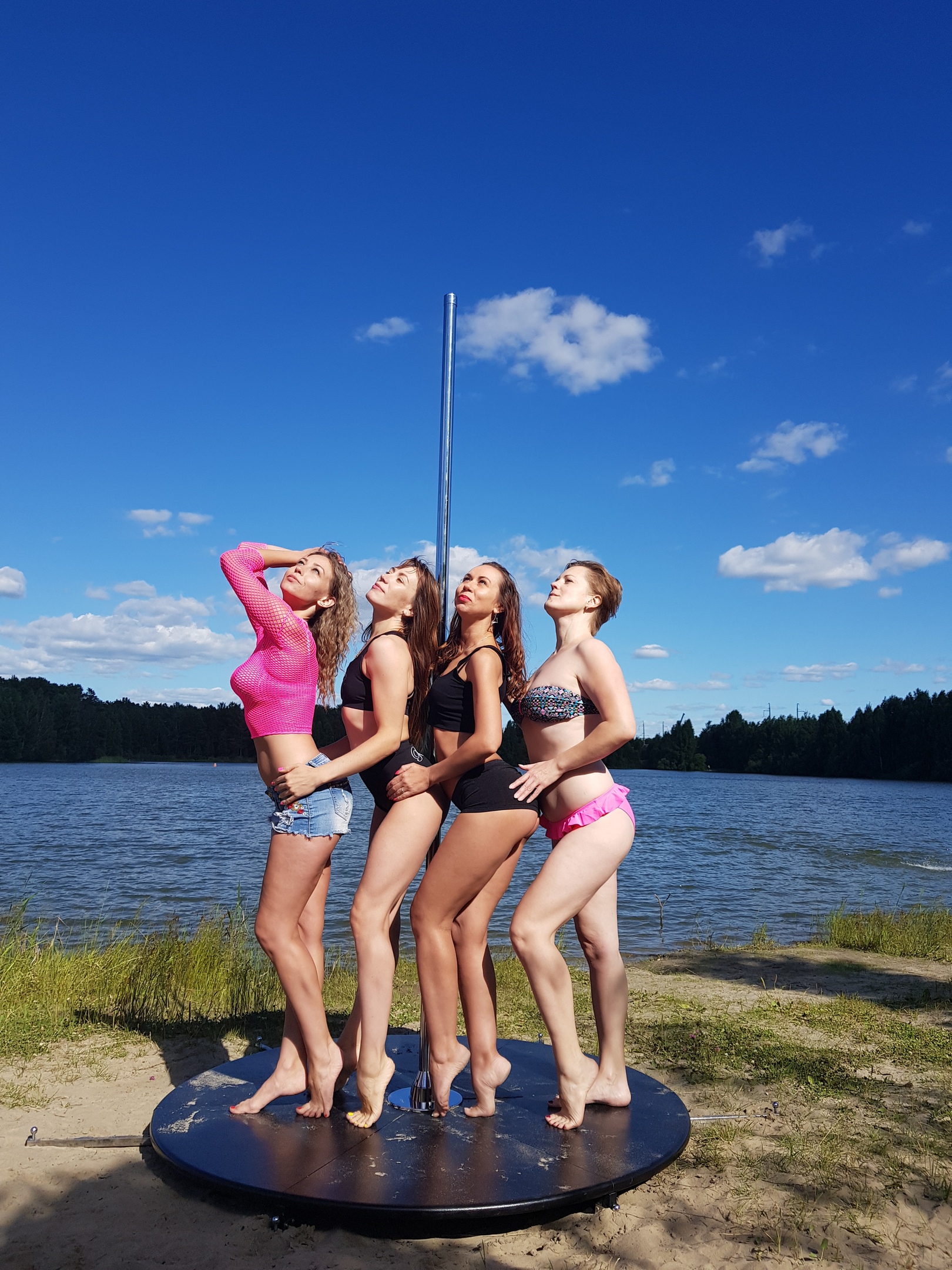 https://upforme.ru/uploads/0015/ec/e0/2260/825922.jpg