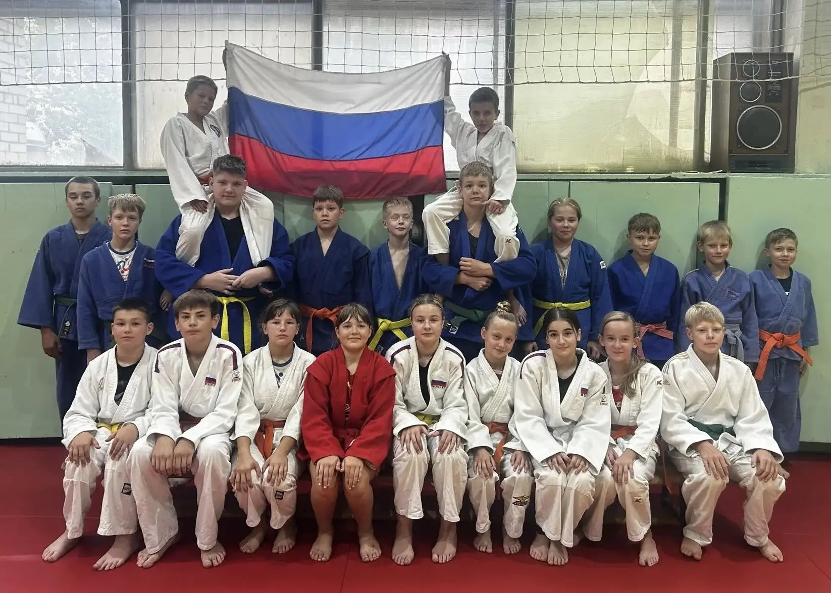 https://upforme.ru/uploads/0015/ec/e0/2346/392833.png