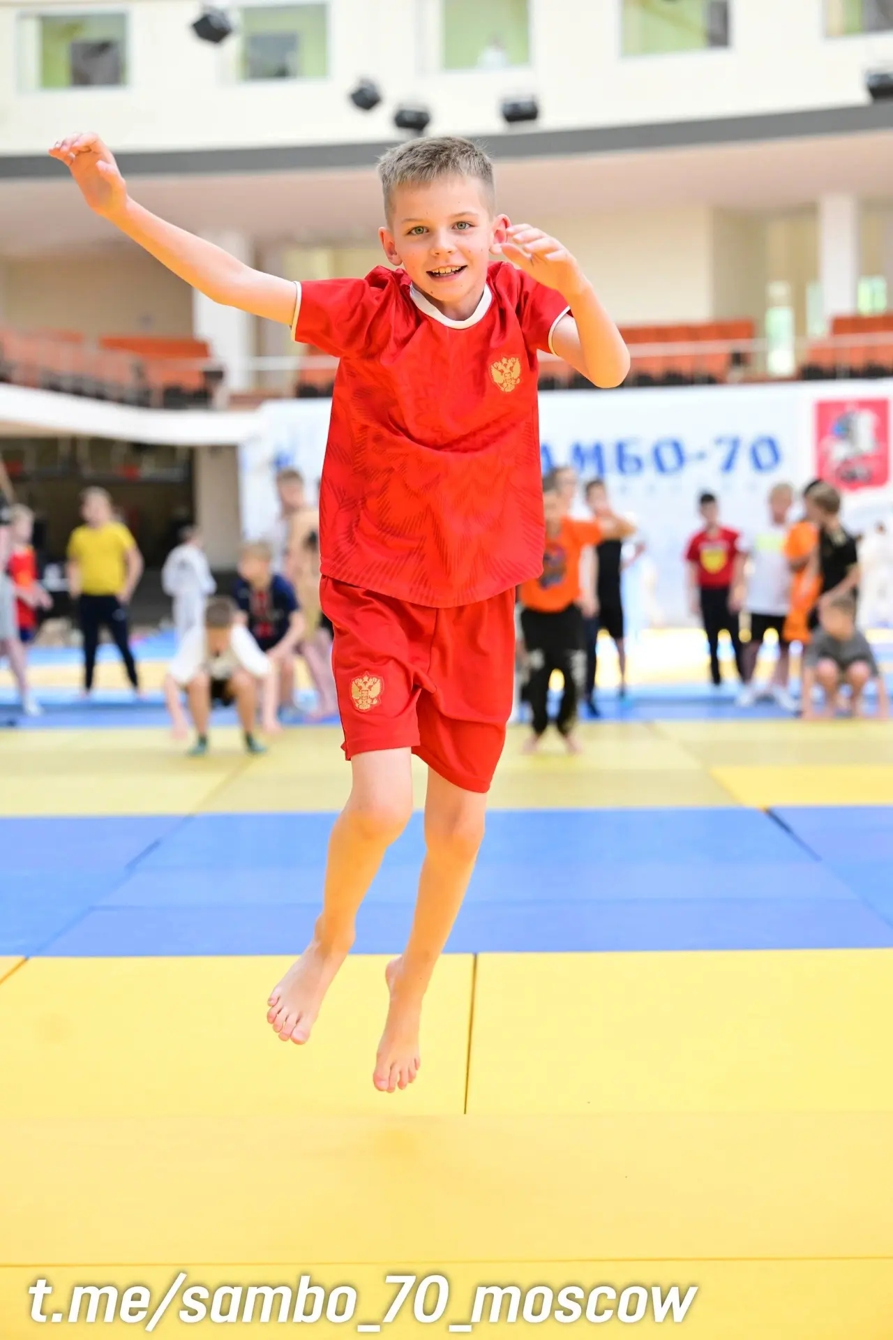 https://upforme.ru/uploads/0015/ec/e0/2346/696345.jpg