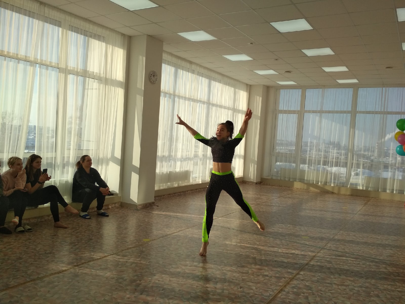 https://upforme.ru/uploads/0015/ec/e0/2455/182086.jpg