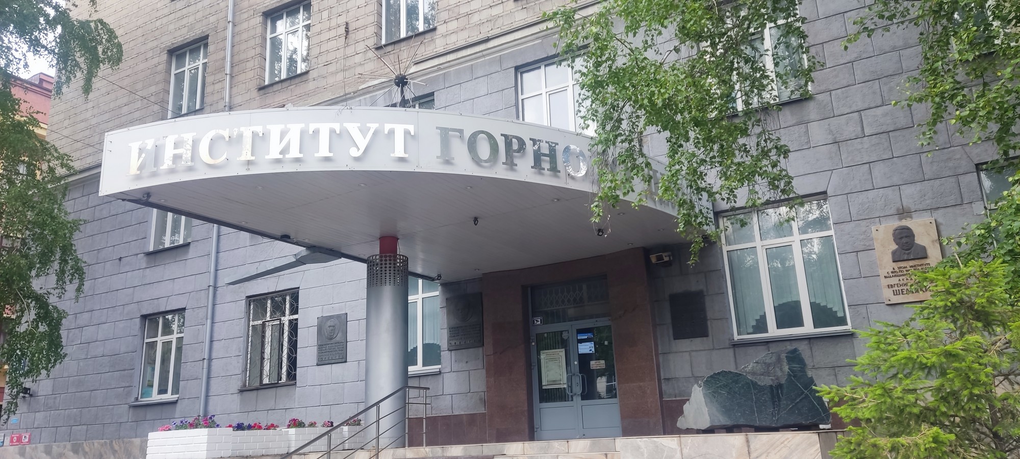 https://upforme.ru/uploads/0017/d2/91/173/483925.jpg