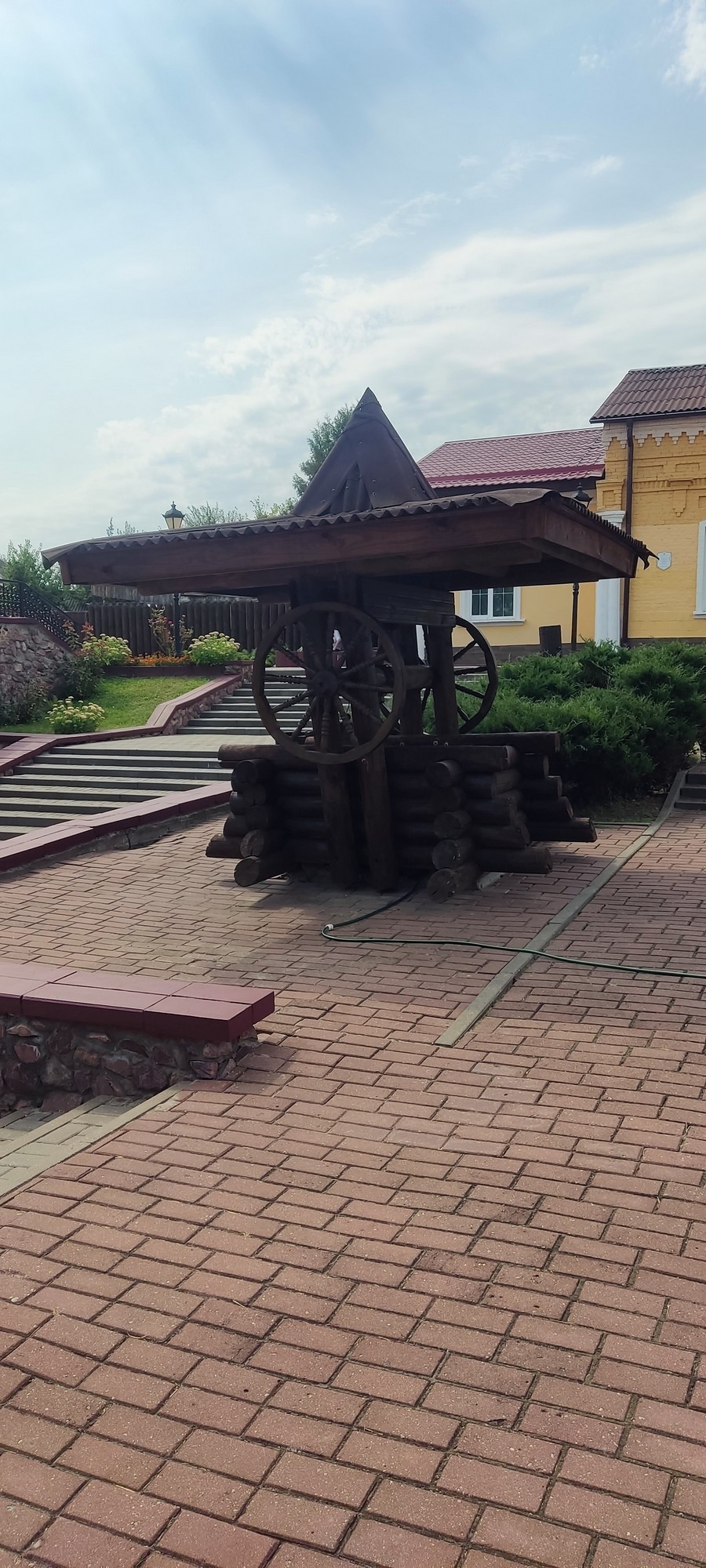 https://upforme.ru/uploads/0017/d2/91/173/623169.jpg