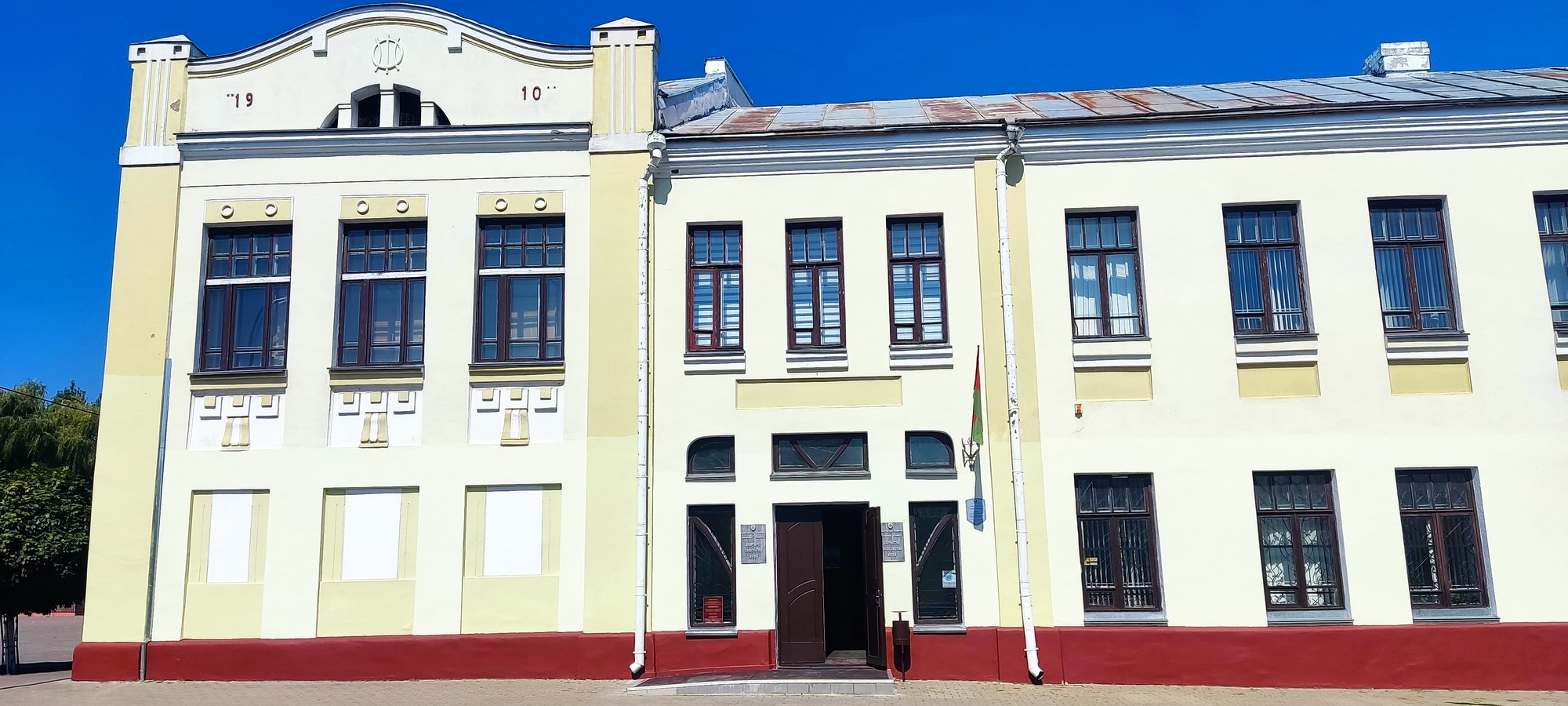 https://upforme.ru/uploads/0017/d2/91/173/770169.jpg