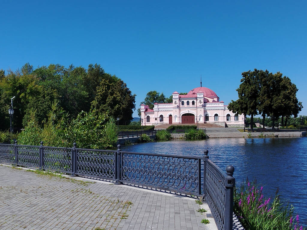 https://upforme.ru/uploads/0017/d2/91/26/201606.jpg