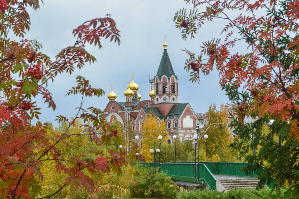 https://upforme.ru/uploads/0017/d2/91/26/354320.jpg
