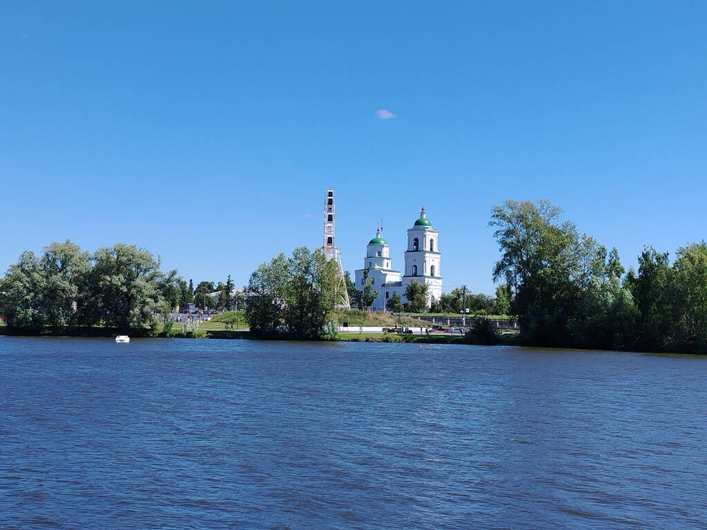 https://upforme.ru/uploads/0017/d2/91/26/91995.jpg