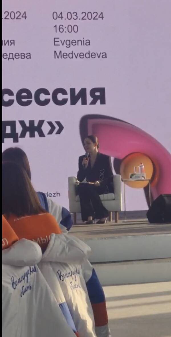 https://upforme.ru/uploads/0018/52/7b/9043/t939251.jpg