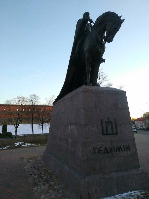https://upforme.ru/uploads/0019/82/12/369/t217005.jpg
