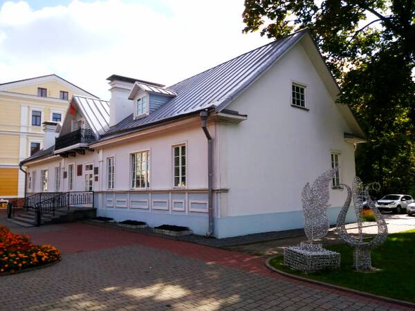 https://upforme.ru/uploads/0019/82/12/369/t995058.jpg