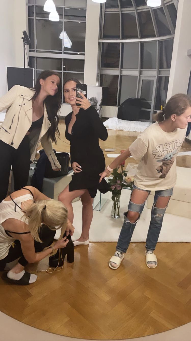 https://upforme.ru/uploads/0019/b5/94/330/974241.jpg