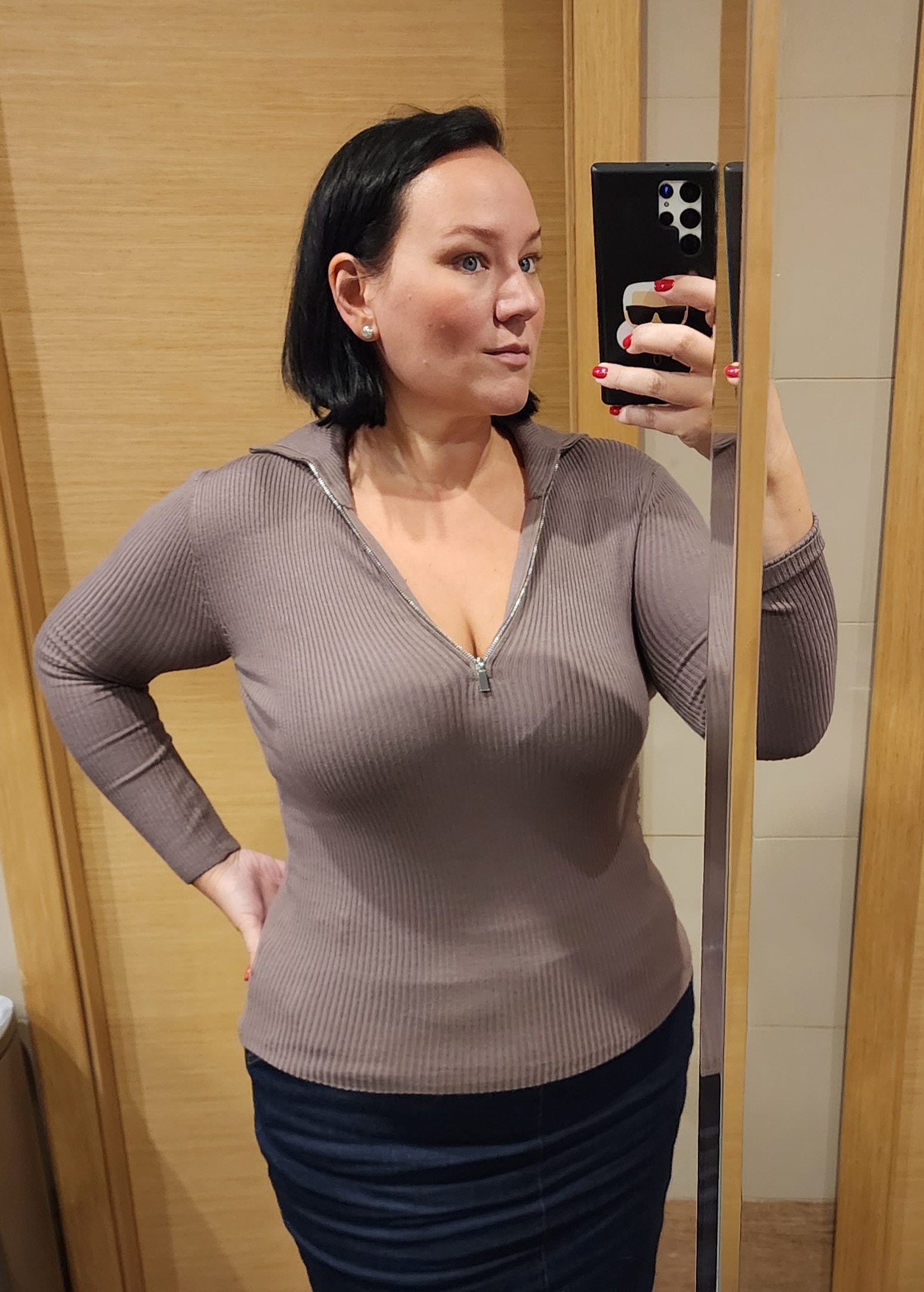 https://upforme.ru/uploads/0019/b7/31/754/915004.jpg