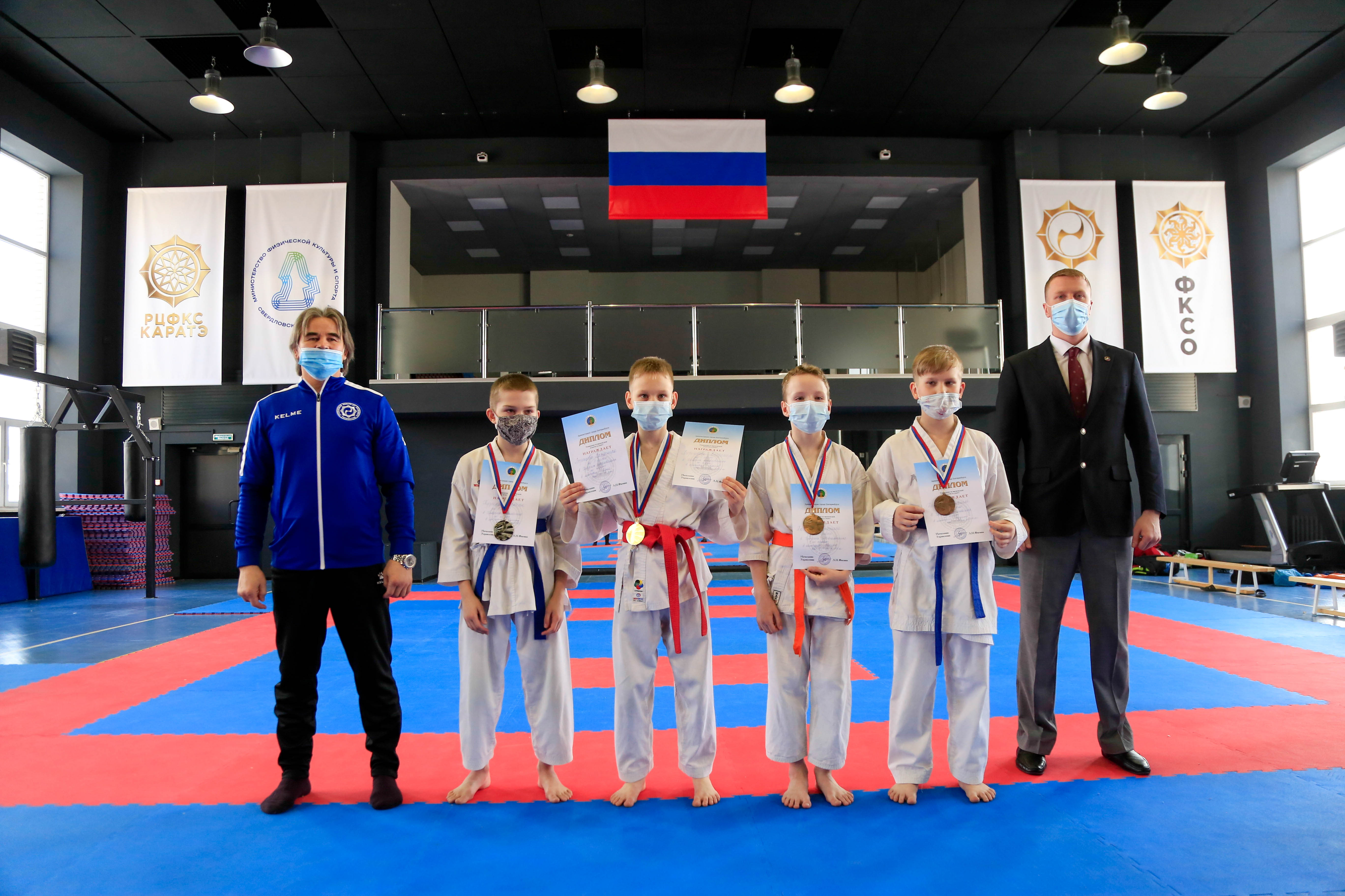 https://upforme.ru/uploads/0019/d2/d8/201/775653.jpg