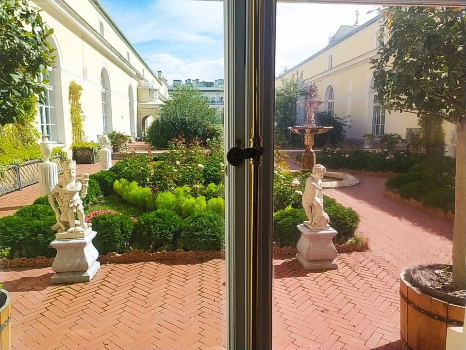 https://upforme.ru/uploads/0019/d2/d8/254/766004.jpg