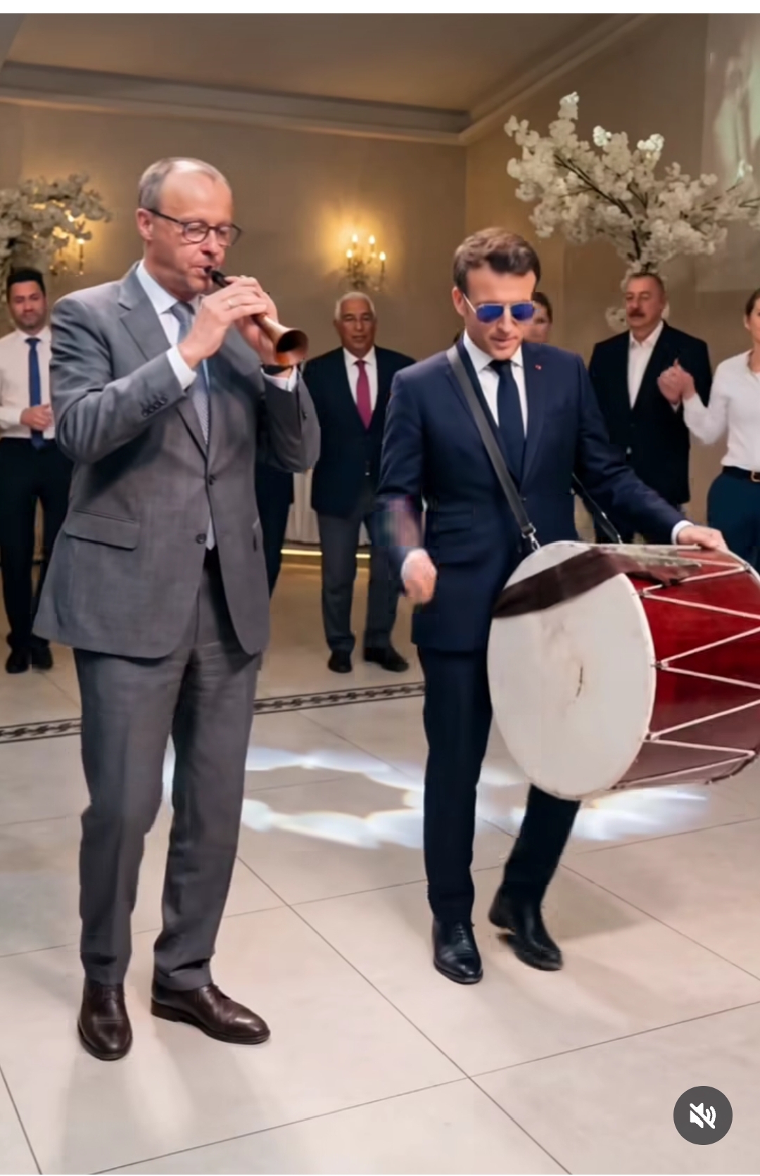 https://upforme.ru/uploads/0019/d2/d8/256/162292.jpg