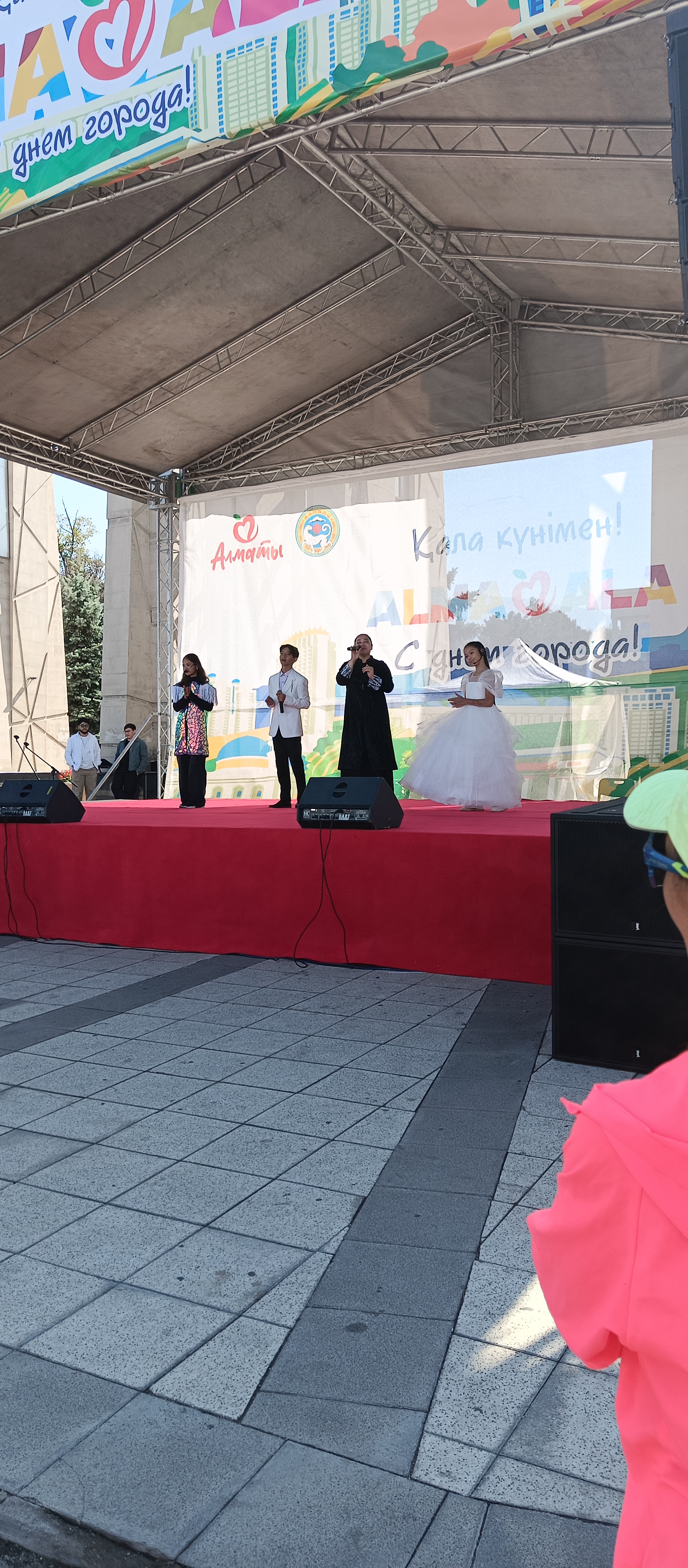 https://upforme.ru/uploads/0019/d2/d8/256/280886.jpg