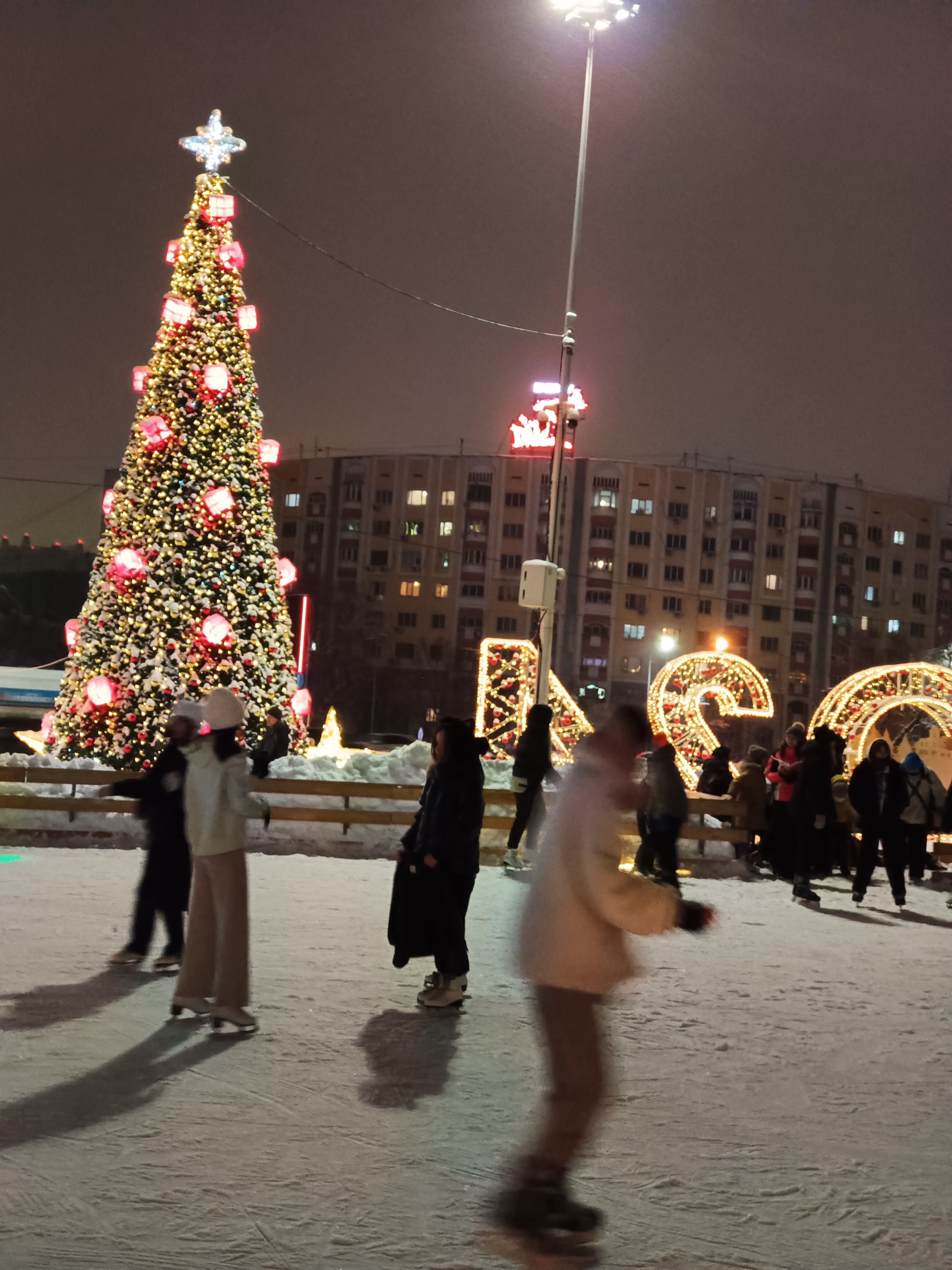 https://upforme.ru/uploads/0019/d2/d8/256/442324.jpg