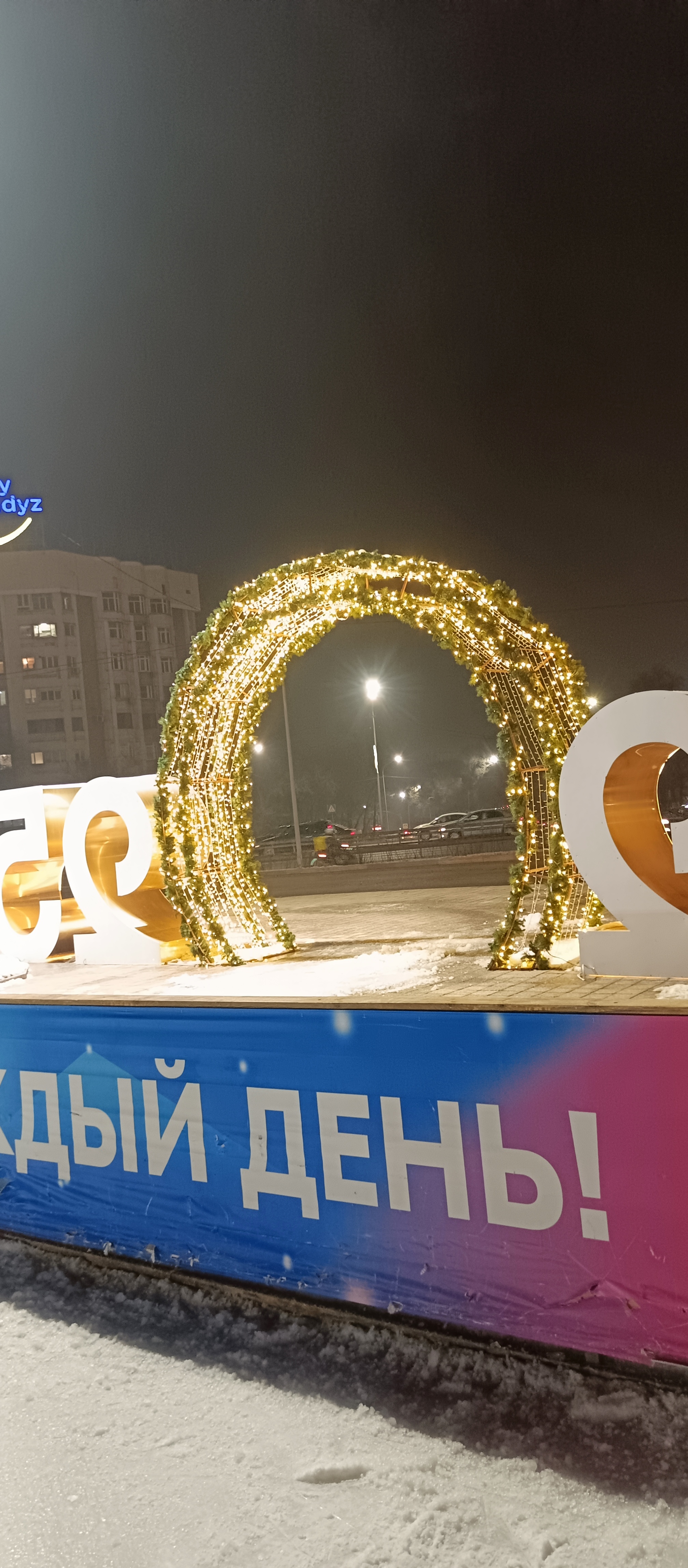 https://upforme.ru/uploads/0019/d2/d8/256/445283.jpg