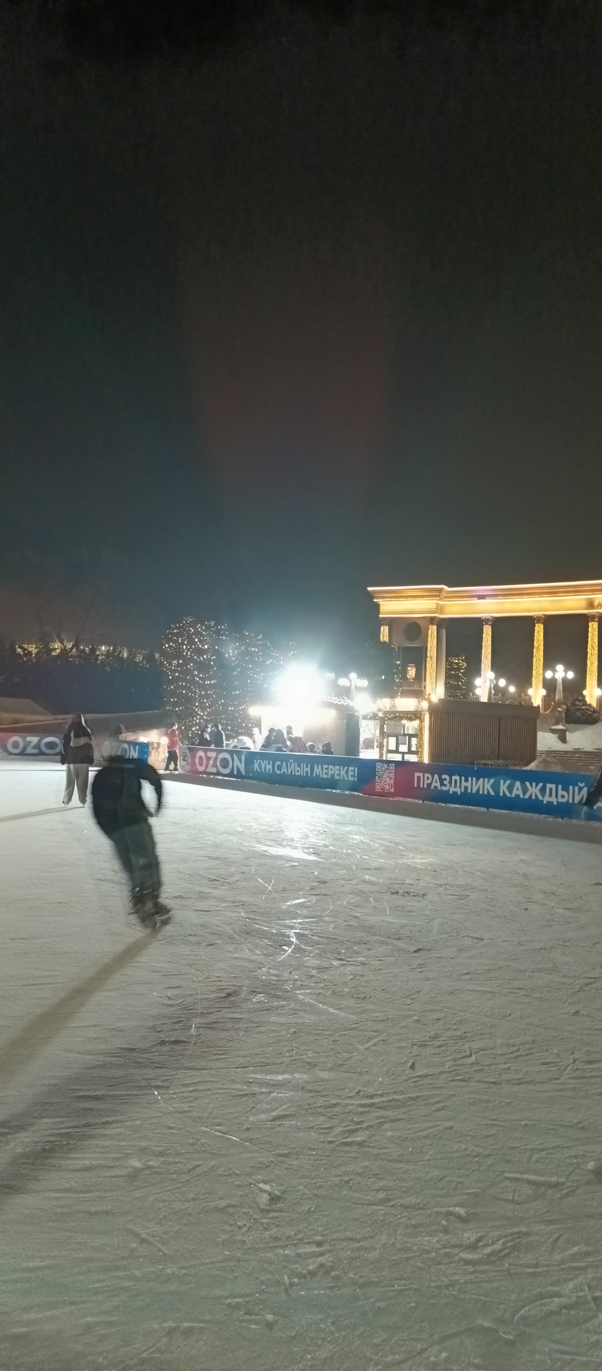 https://upforme.ru/uploads/0019/d2/d8/256/833428.jpg