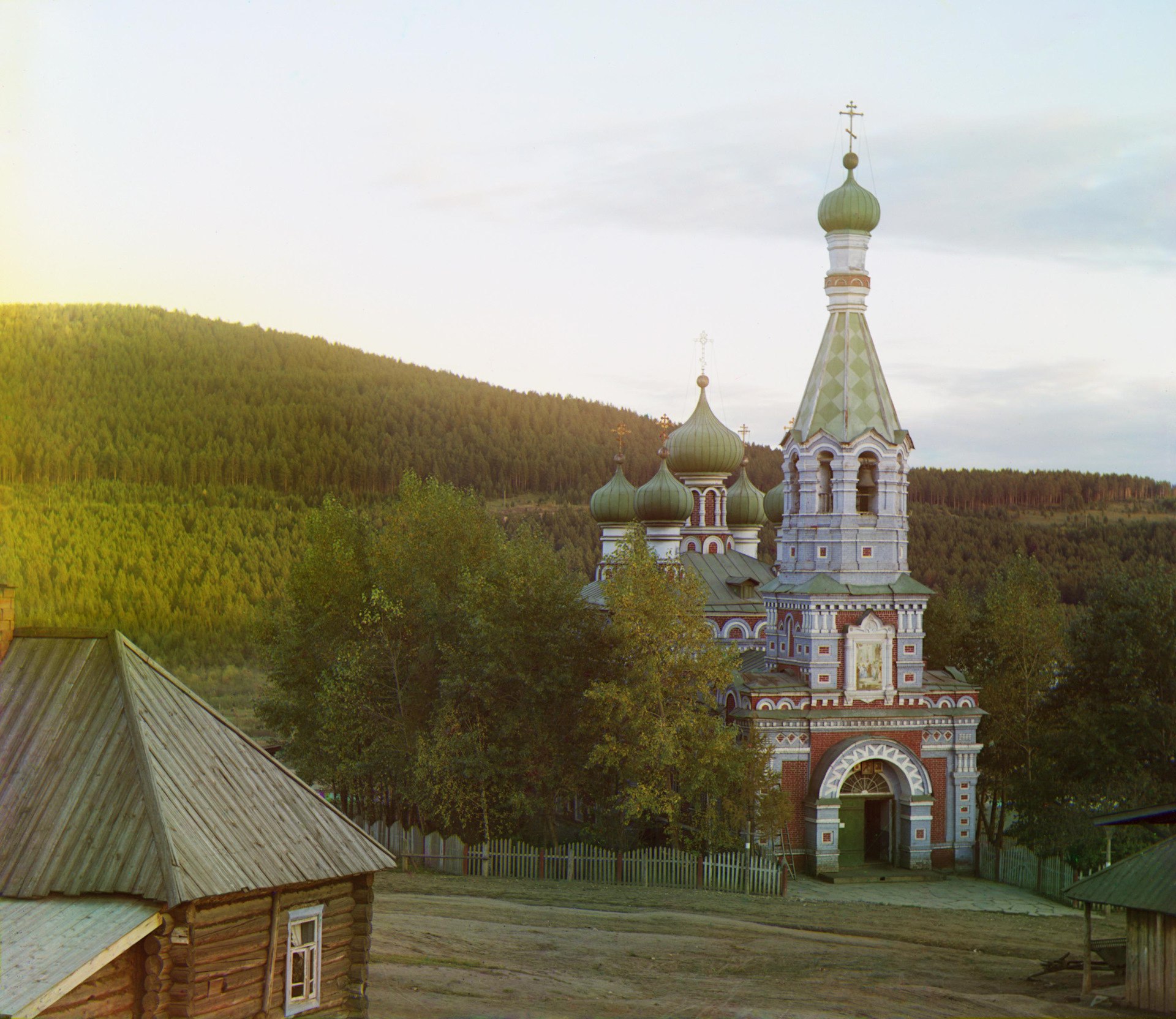 https://upforme.ru/uploads/001a/37/94/4/431889.jpg