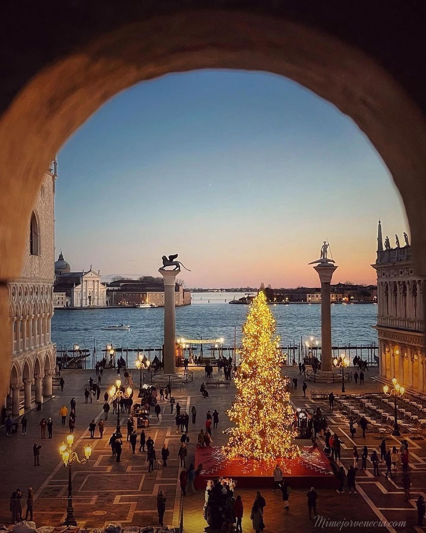 https://upforme.ru/uploads/001a/37/94/4/735645.jpg
