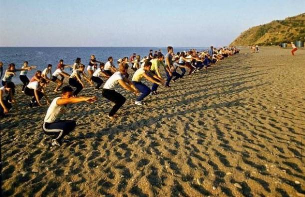 https://upforme.ru/uploads/001a/37/94/4/840859.jpg