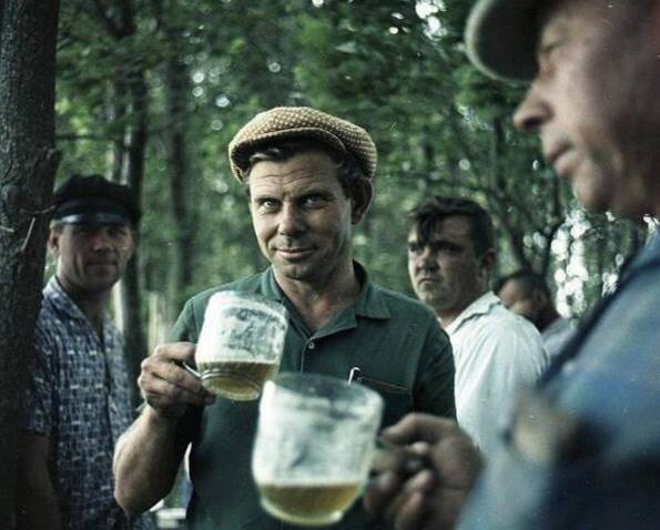https://upforme.ru/uploads/001a/37/94/7/841245.jpg