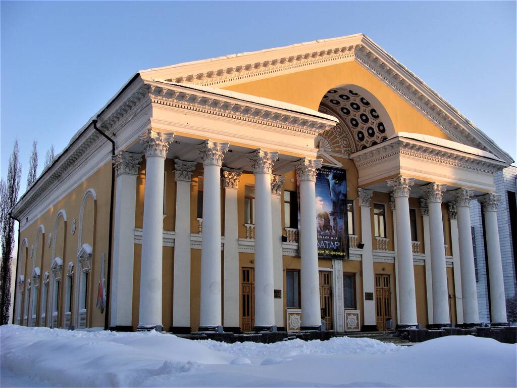 https://upforme.ru/uploads/001a/b7/49/120/338149.jpg