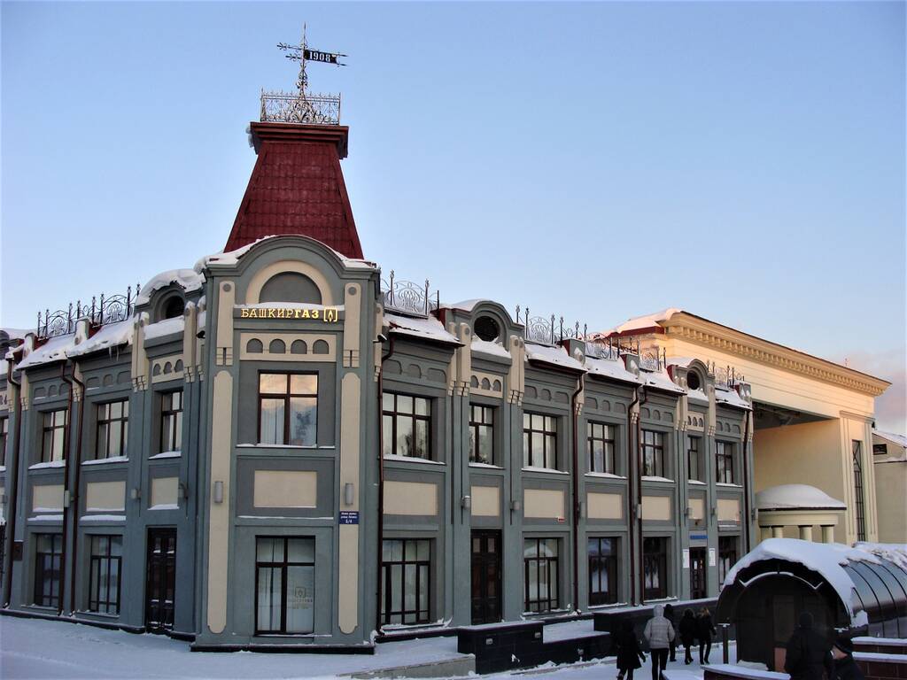 https://upforme.ru/uploads/001a/b7/49/120/468614.jpg